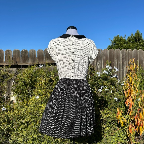 Vintage Forever 21 Twee Black and White Size M Collared Dress - Picture 7 of 9